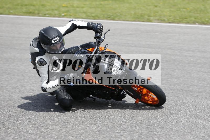 /Archiv-2024/29 12.06.2024 MOTO.CH Track Day ADR/Gruppe blau/8